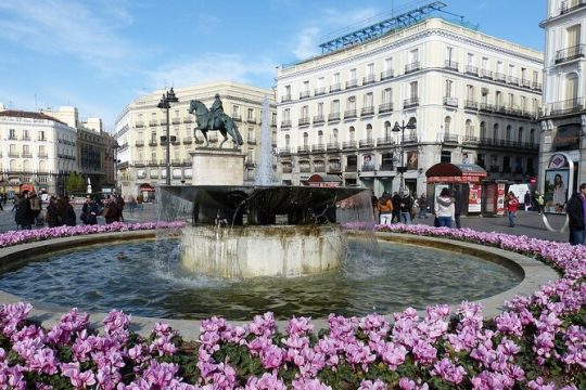 Private Transfer From Barcelona To Madrid, With a 2 Hour Stop
