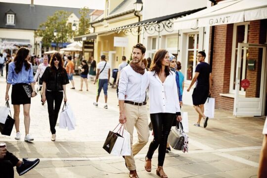 Half day private round transfer to La Vallée Village from Paris