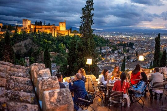 Cultural and Gastronomic Walk through Granada