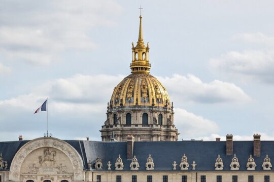 4-Hour Private Tour in Paris in a Vintage Car