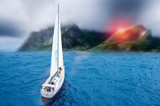Barcelona: Luxury Yacht Private Sailing Tour