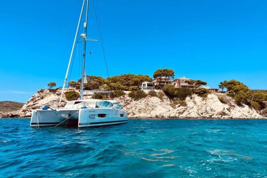 Luxury Catamaran Day Sail in Sint Maarten