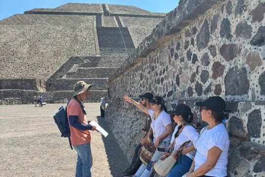 Pyramids of teotihuacan - half day