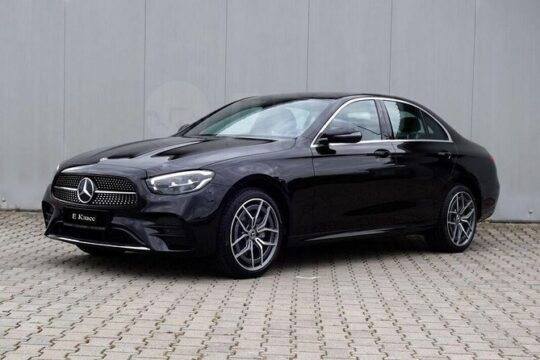 Private Transfer: Port of Civitavecchia to Rome City in Business Car