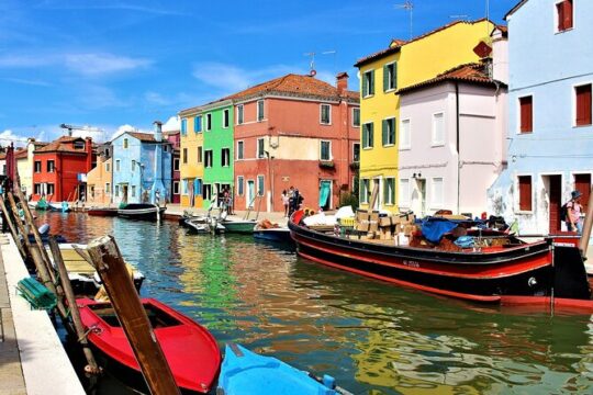 Murano and Burano Sightseeing Small Group Tour