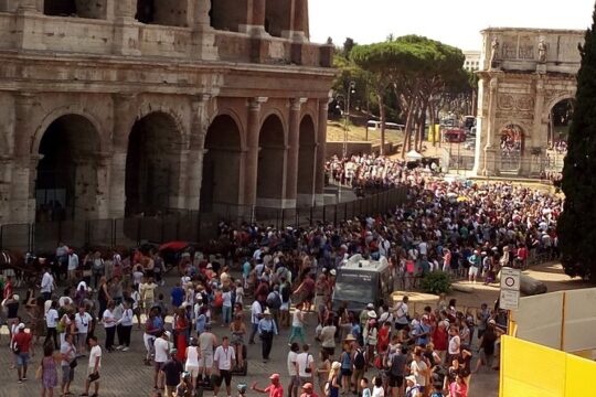 Walking Tour Vatican Museums or Colosseum