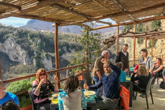 Amalfi Coast: Private half-day walking tour with Lunch & Wine