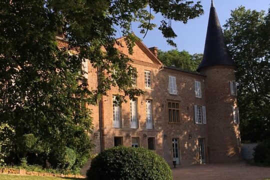 Visit of the Château & wine and chocolate workshop