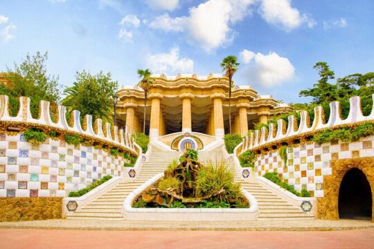Barcelona: Gaudí's Park Güell Fast Track Guided Tour