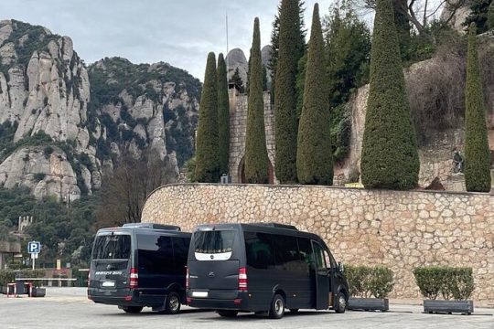 Montserrat 5 hours (From 1 to 16 passengers)