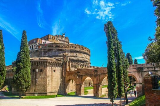 Private Castel Sant'angelo Tour for Kids & Families with Local Guide Alessandra