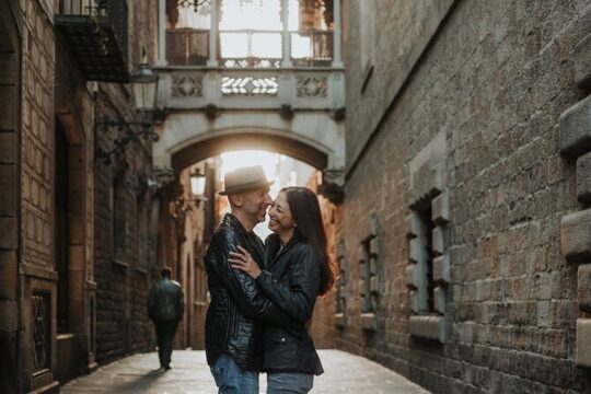 Private Vacation Photography Session with Local Photographer in Barcelona