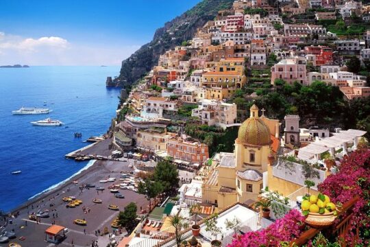 Small-Group Tour of the Amalfi Coast from Sorrento by minivan