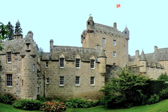 Inverness Tour-Cawdor Castle,Culloden Battlefield,Clava Cairns