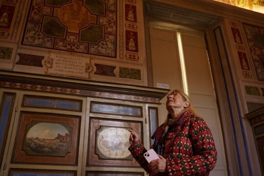 Vatican Museums Alone: Semi-Private Early Entry Tour & Breakfast