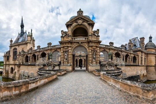Private tour to Chantilli from Paris