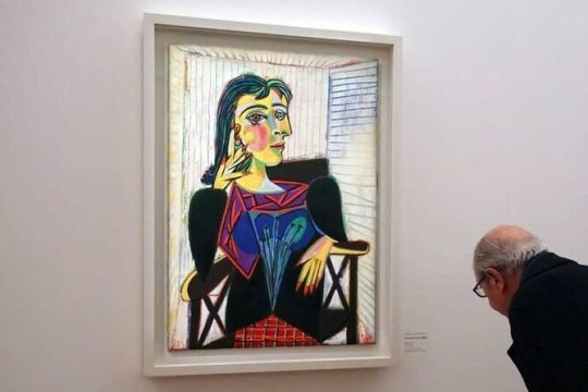 Picasso in Barcelona Max 6 People Walk El Born and Picasso Museum