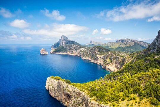 Explore Mallorca in Your Own Formula One Car