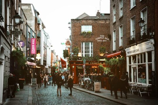 Explore Dublin in 1 hour with a Local