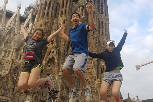 Barcelona Running Tour. Discover the city with a local