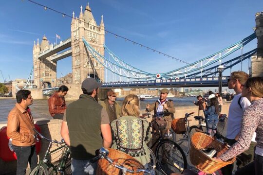 Private City & Secrets: Explore London's Hidden Gems on a Sunday