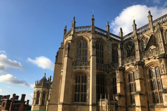 Windsor Castle & Hampton Court Palace: A Royal Saga