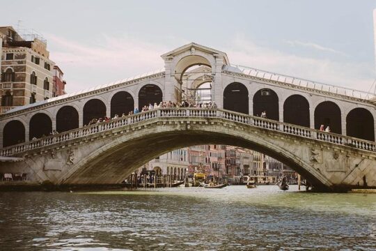 Grand Canal Boat Private Tour: Murano and Burano 4 hrs