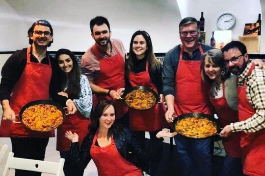 Barcelona : Paella Cooking Experience + Boqueria Market Exclusive Tour
