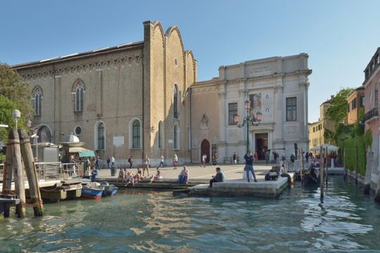 Accademia Gallery and Sestiere Dorsoduro private tour