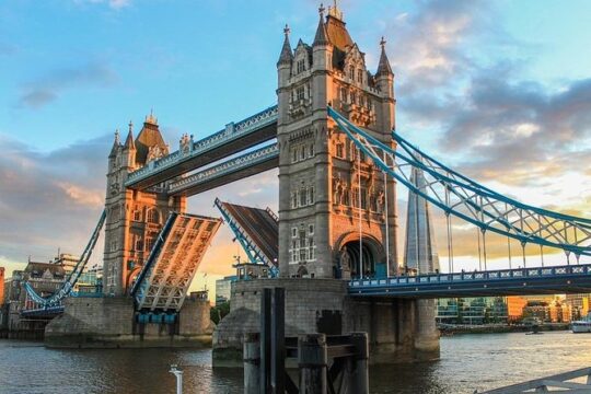 Layover Tour of London from LHR Executive Luxurious Vehicle Private Tour 6 hour