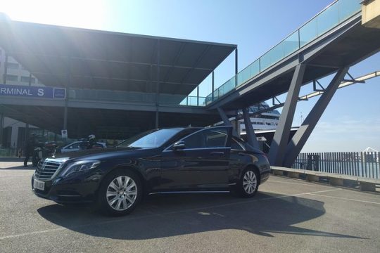 Barcelona Highlights Private Tour in a chauffeured Mercedes-Benz