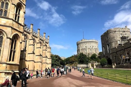 The Crown Netflix TV London and Windsor Castle Full Day Private Tour