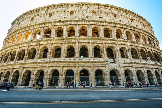 Colosseum tour with guide