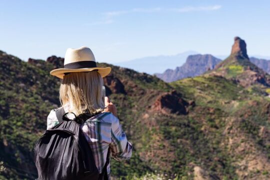 Day hike in Roque Nublo