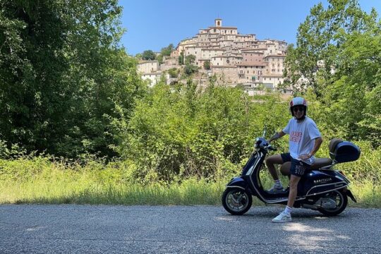 3 Hour Vespa Tour - The Charming Castles of Arcevia