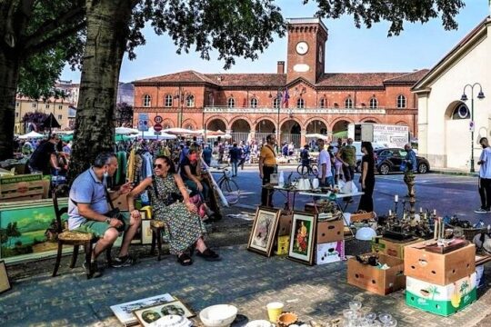 TODAY's Turin's art, society and market in a square!
