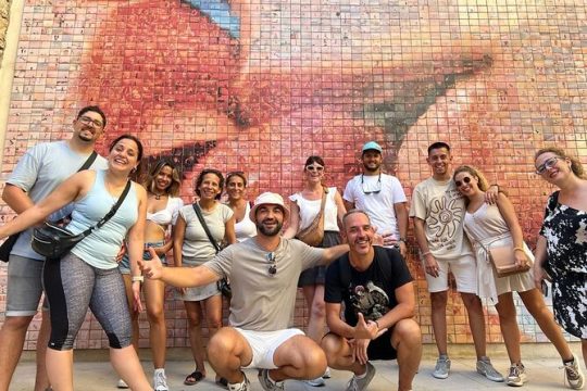Barcelona: Sagrada Familia, Modernism & Gothic Quarter