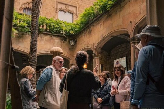 Private Barcelona Art and Tapas Walking Tour with Picasso Museum