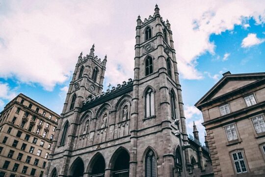 Beyond the Basilica Non-Touristy Walking Tour by Spade & Palacio