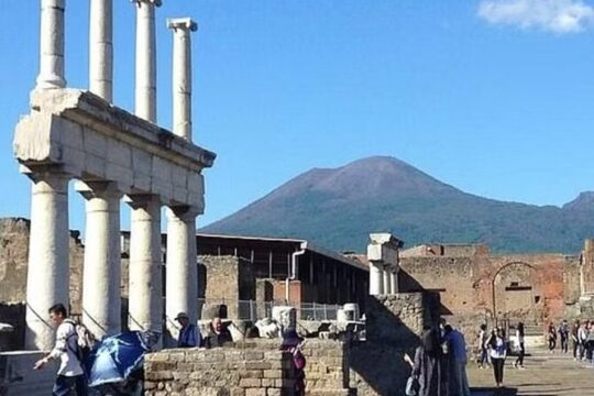 Pompeii private tour with private guide and transfer included