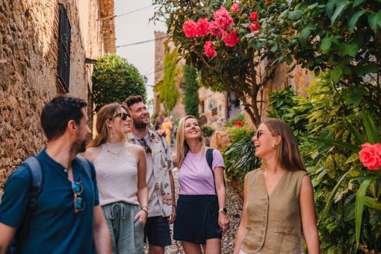 Dali Museum, Besalu & Girona Tour from Barcelona by Fast Train