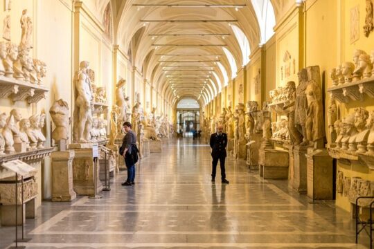 Skip the Line: Vatican & Sistine Chapel Ticket with Audio Guide