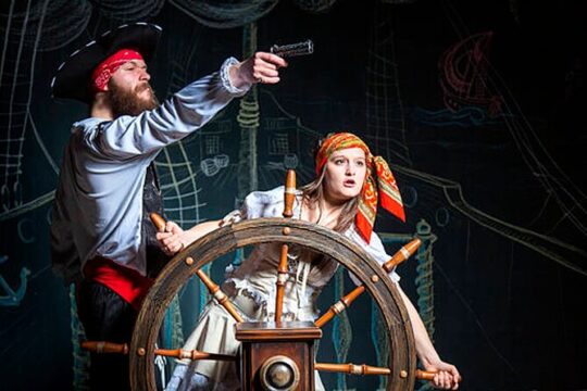Night Pirate Ship Cruise in Cancún with Show & Lobster Dinner