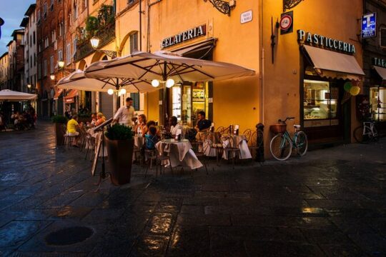 Half-Day Lucca Traditional Food Walking Tour with Lunch