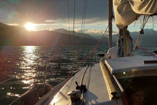 Private Tour on a Sailing Boat on Lake Maggiore with Aperitif and Music