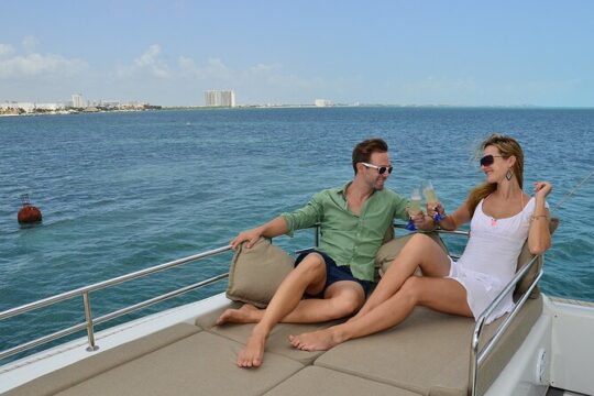 Catamaran Isla Mujeres, Platinum Experience! Party & Fun.