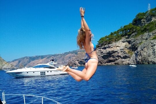 Luxury cruise from Salerno along the Amalfi Coast