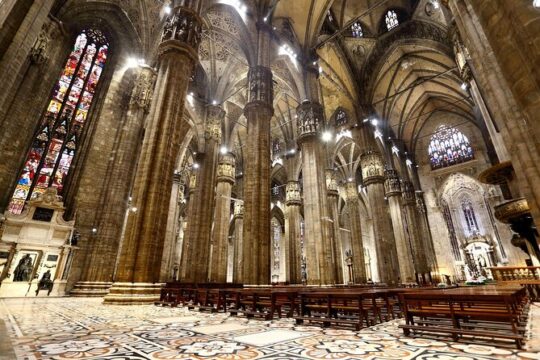 Sky-High Delights: Duomo Tour with Rooftop Adventure!