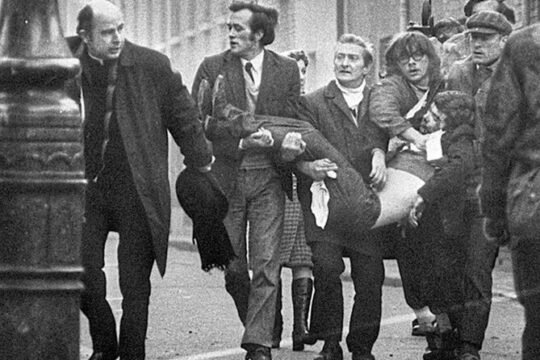 Walking Bogside History Tour in Guildhall