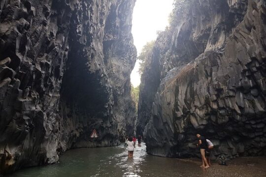 Alcantara River, discover the morphology of a unique territory in Sicily